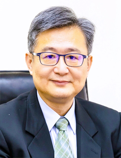 現任代理副校長 蔡田木先生